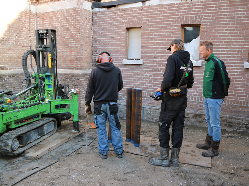 220925 Eerste Paal 10