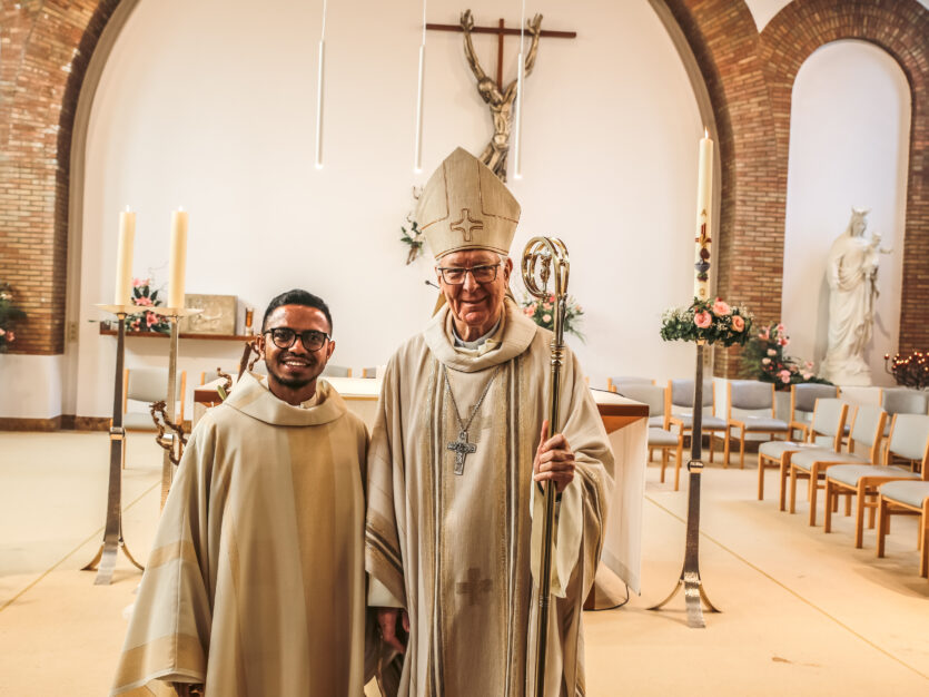 Priesterwijding Cirilo 24