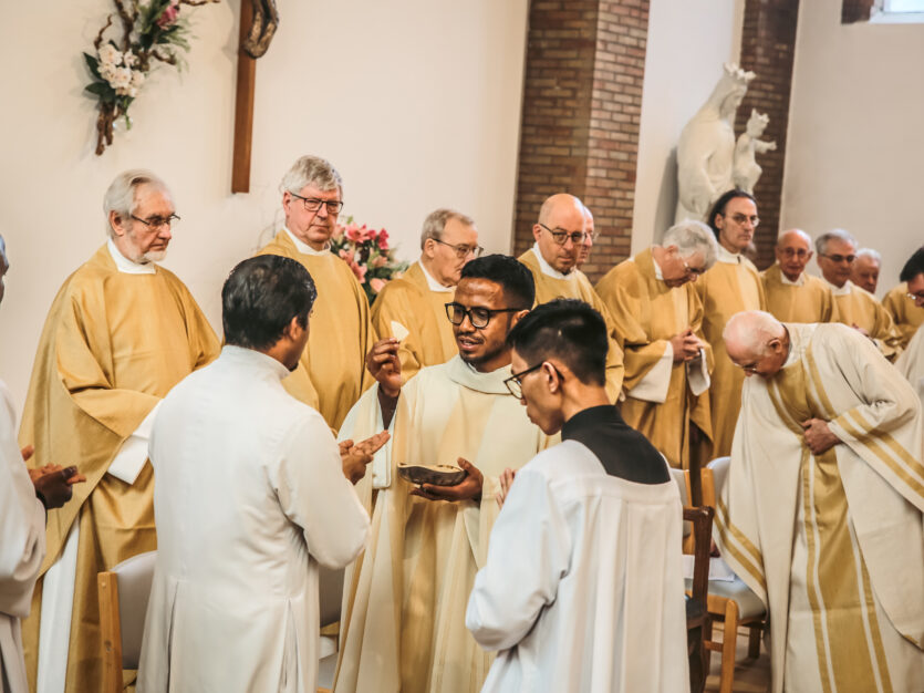 Priesterwijding Cirilo 45