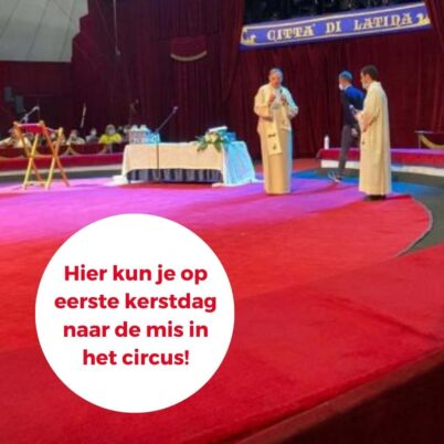 🎪 𝐄𝐞𝐧 𝐚𝐥𝐭𝐚𝐚𝐫 𝐦𝐢𝐝𝐝𝐞𝐧𝐢𝐧 𝐝𝐞 𝐜𝐢𝐫𝐜𝐮𝐬𝐩𝐢𝐬𝐭𝐞? 

Voor Salesiaan van Don Bosco Bernhard van Welzenes is het de normaalste zaak van de wereld. Als landelijk aalmoezenier en priester voor de mensen van de binnenvaart, de kermis en het circus preekt hij wel vaker tussen de botsautootjes of in een circustent 🎪

Wil je dat weleens meemaken? 𝐃𝐚𝐧 𝐛𝐞𝐧 𝐣𝐞 𝐯𝐚𝐧 𝐡𝐚𝐫𝐭𝐞 𝐮𝐢𝐭𝐠𝐞𝐧𝐨𝐝𝐢𝐠𝐝 𝐨𝐦 𝐝𝐞𝐳𝐞 𝐛𝐢𝐣𝐳𝐨𝐧𝐝𝐞𝐫𝐞 𝐞𝐮𝐜𝐡𝐚𝐫𝐢𝐬𝐭𝐢𝐞𝐯𝐢𝐞𝐫𝐢𝐧𝐠 𝐛𝐢𝐣 𝐭𝐞 𝐰𝐨𝐧𝐞𝐧 𝐨𝐩 𝐞𝐞𝐫𝐬𝐭𝐞 𝐤𝐞𝐫𝐬𝐭𝐝𝐚𝐠! Tijdens de mis kun je genieten van muzikale optredens en de artiesten van circus Freiwald zullen een mooie act uitvoeren voor de bezoekers.
 
⏰ Woensdag 25 december 2024 om 10:00 uur 
📍 Kerstcircus Freiwald op de Goffertweide te Nijmegen

Er is samenzang en een gezamenlijk optreden van het KSCC-kerkkoor en de Waalkanters. De muzikale omlijsting wordt verzorgd door het kerstensemble onder leiding van Antoin Kuenen (trompet), Jacques van der Meer (piano), Thijs Hannen en Jaq Verkerk (zang). 

Wil je deze mis graag bijwonen, maar lukt het niet om er fysiek bij te zijn? Dat is geen probleem, want de viering in het circus is ook live te volgen via deze https://kscc.nl/rk-pastoraat/livestream-2/